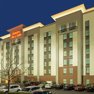 Hotel Hampton & Arrowood Rd